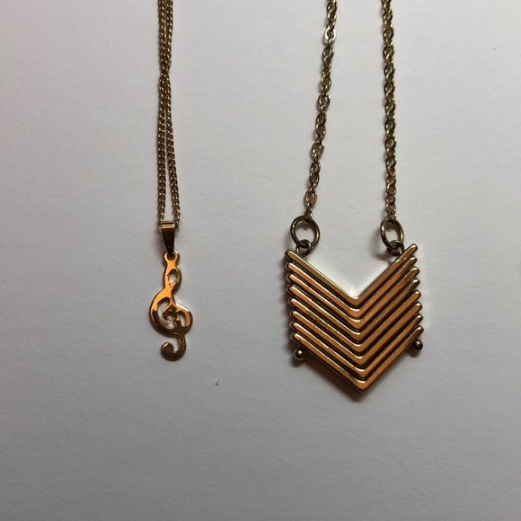 Gold necklace collection *individual or all* - Picture 2 of 3